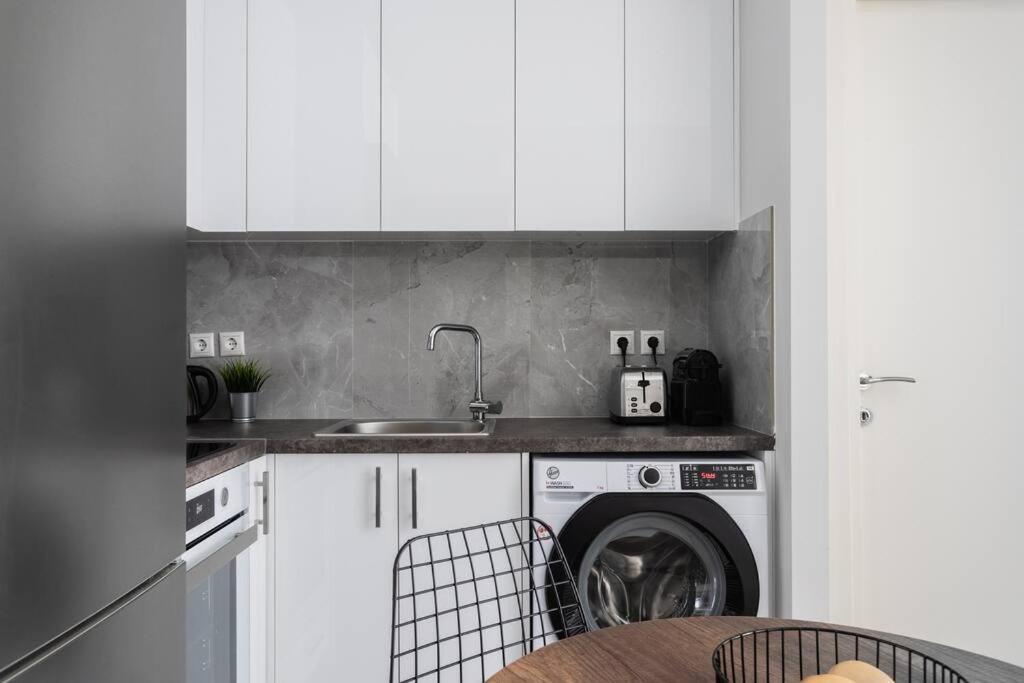 Sublime 1Br Apartment In Koukaki By Upstreet Atenas Exterior foto