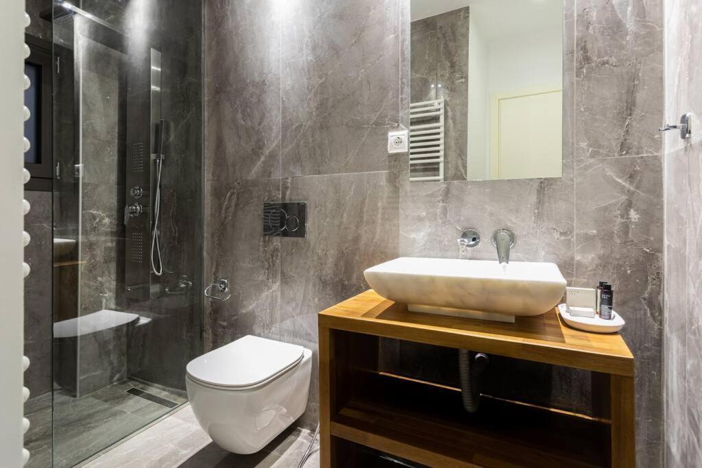 Sublime 1Br Apartment In Koukaki By Upstreet Atenas Exterior foto